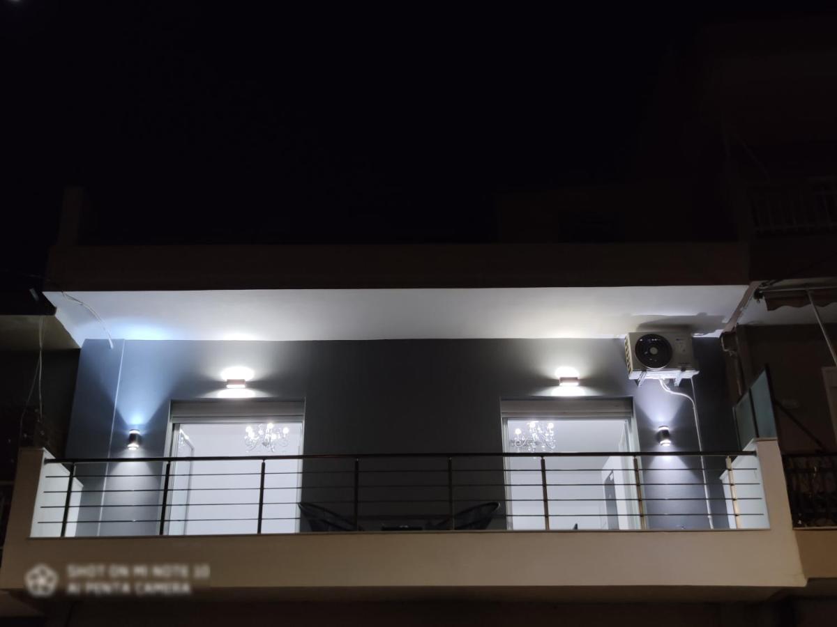 Black & White Seaside House Kalamia Corinth 外观 照片