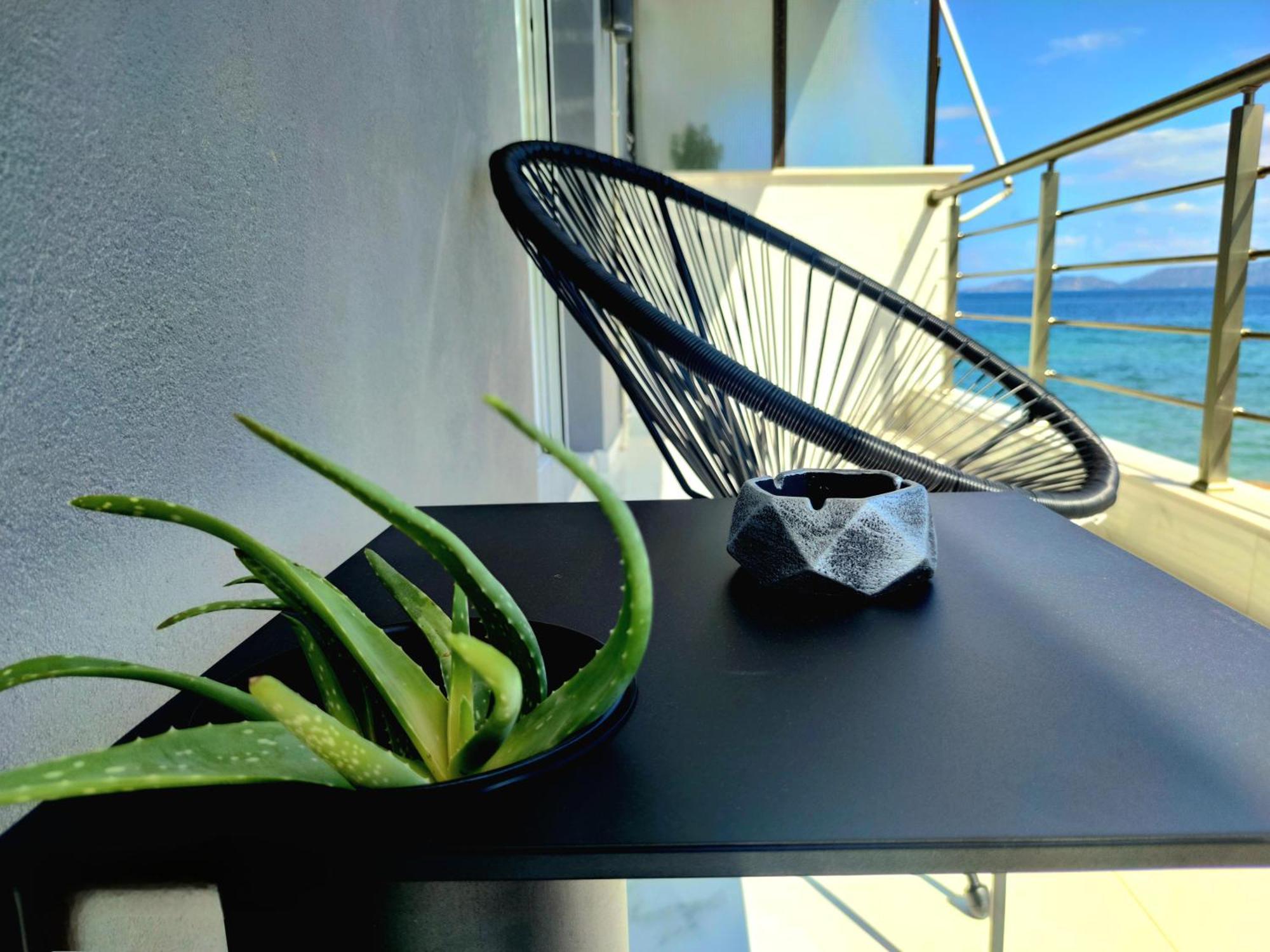 Black & White Seaside House Kalamia Corinth 外观 照片