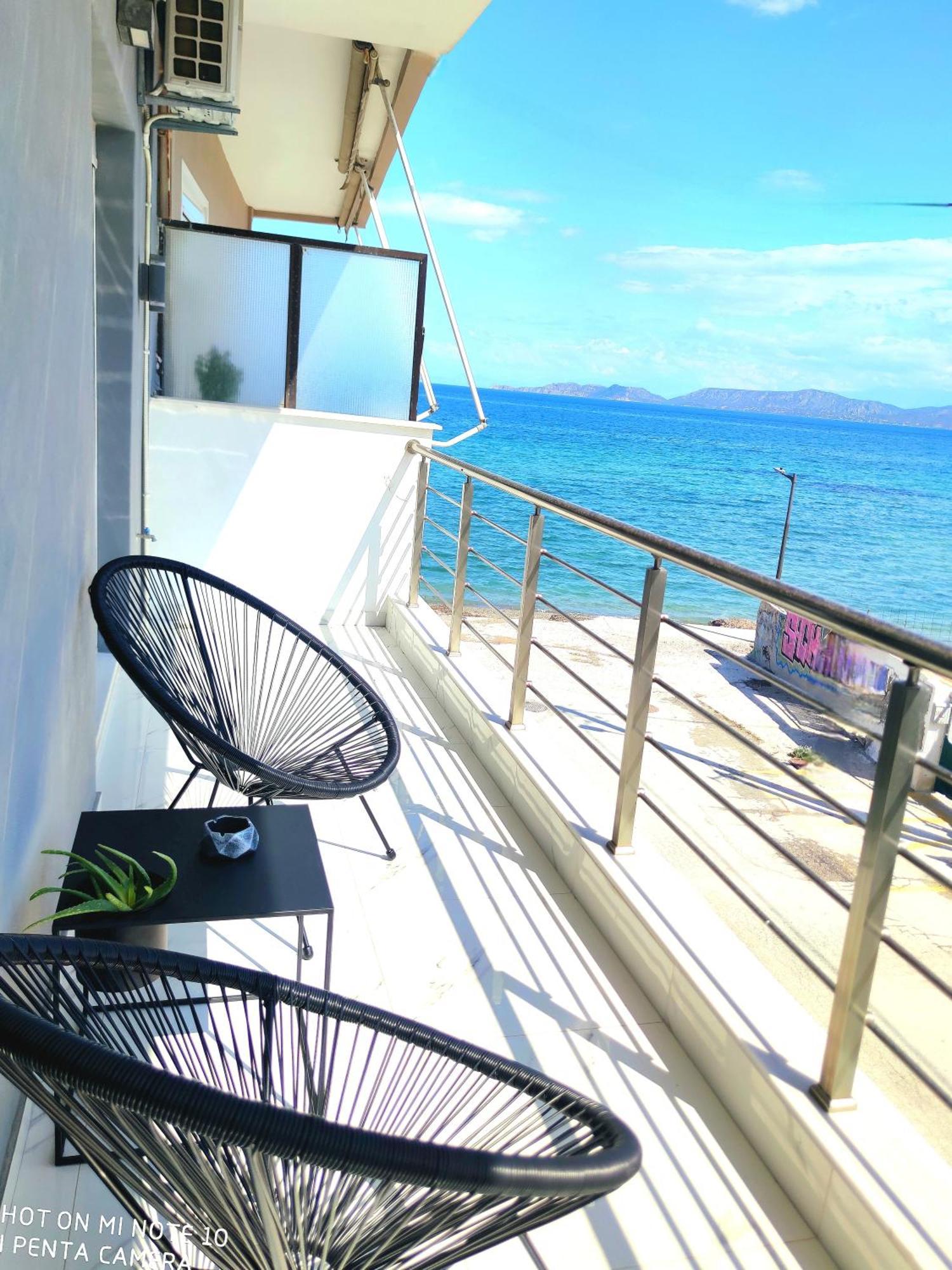 Black & White Seaside House Kalamia Corinth 外观 照片